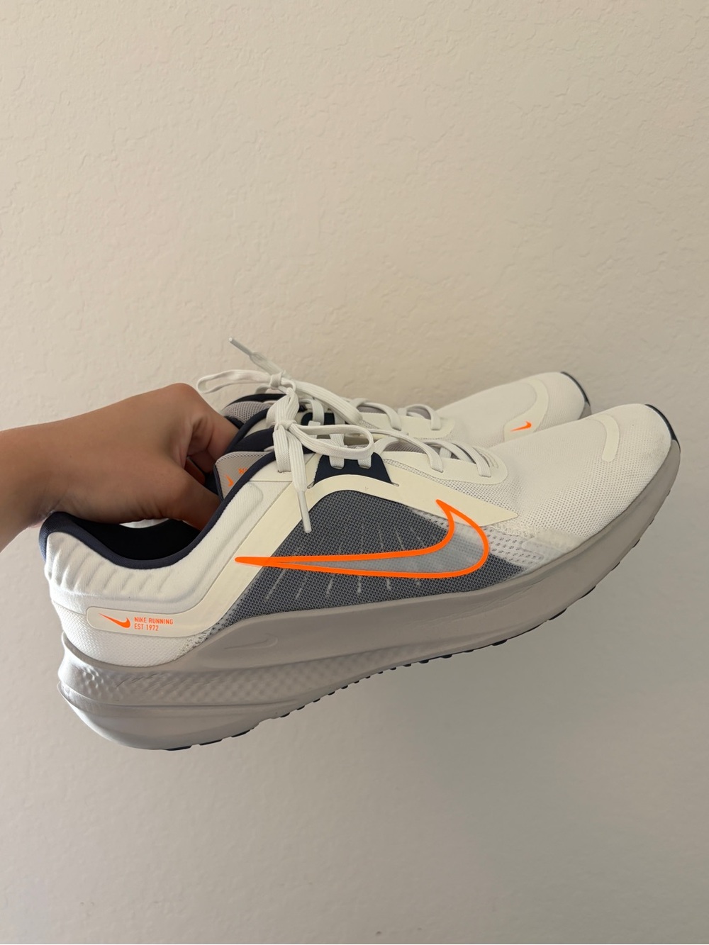 Nike Quest 5 Men's Running Shoe in the Sail/Total Orange-Thunder Blue colorway